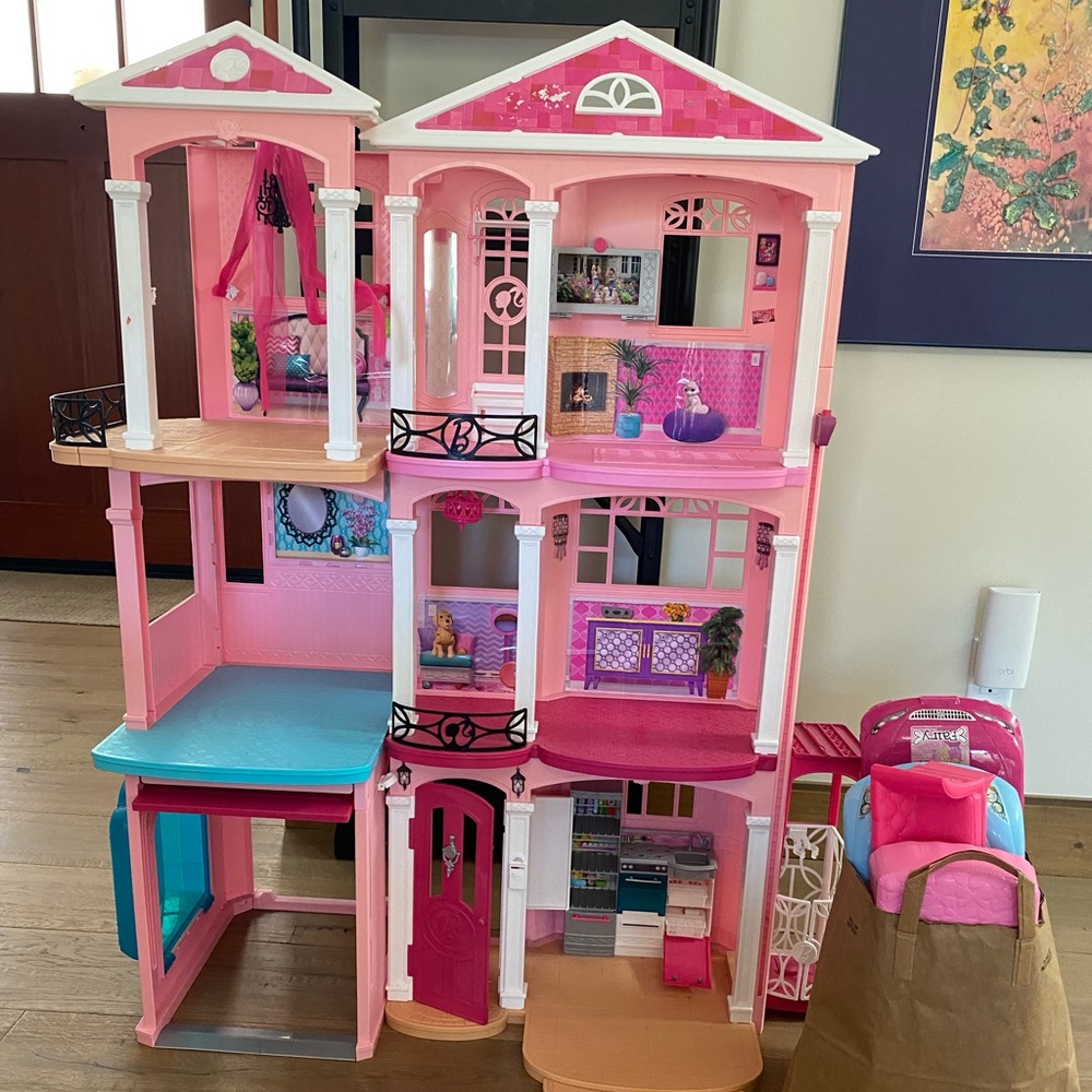 Deluxe Barbie dream house with elevator, pool, garage, TV monitor holder… etc